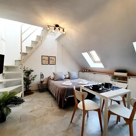 Captain's Penthouse Apartment *