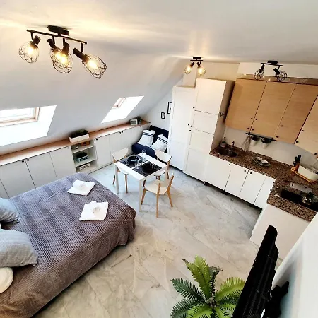 Captain's Penthouse Apartment
