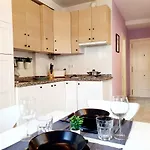 Captain's Penthouse 아파트