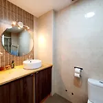 Captain's Penthouse 아파트 푸엔히롤라
